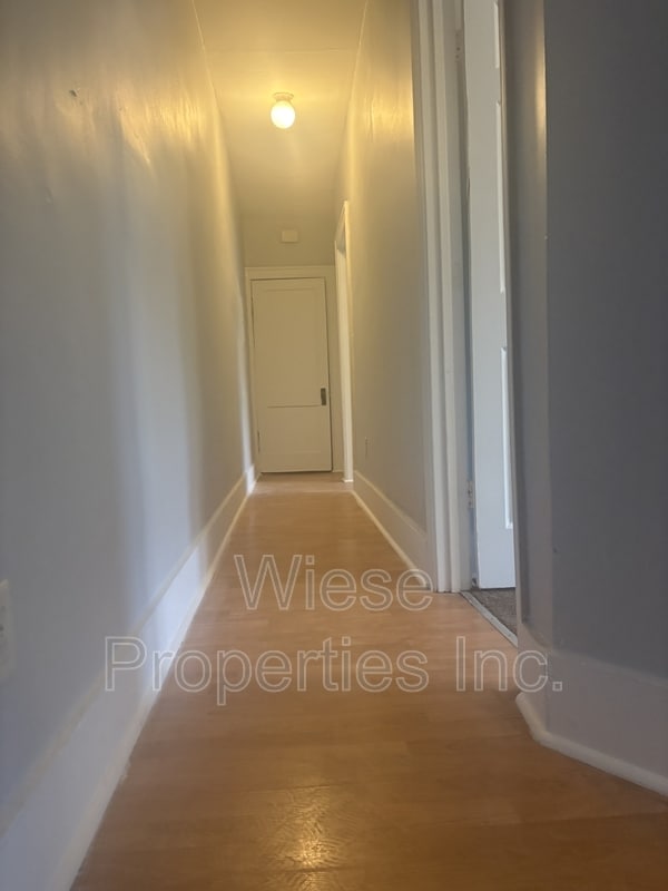 Building Photo - 831 N 9th St Unit Apt 3