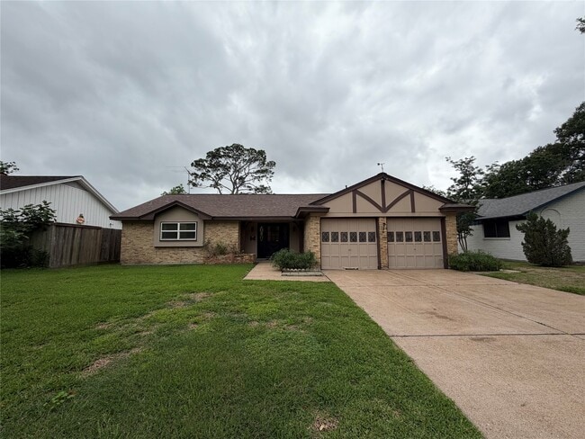 Building Photo - 7007 Pine Grove Dr
