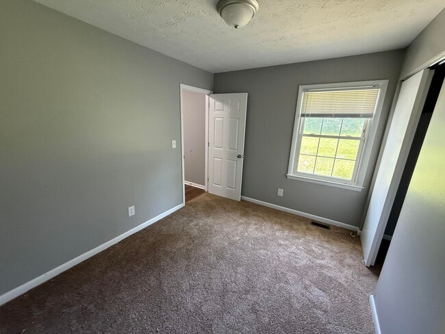 Photo - 1333 Ox Hill Dr