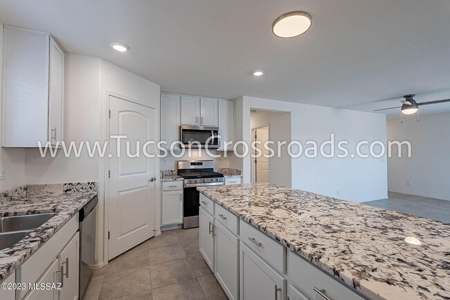 Photo - 10611 W Halsey Dr