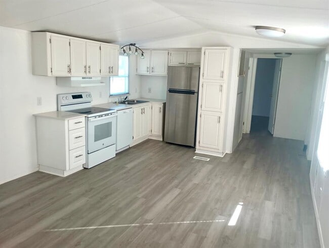 Photo - 2007 Sumac Ln