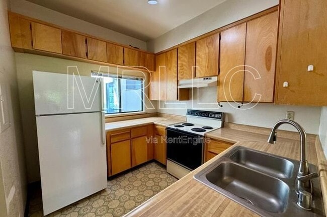 Photo - 4685 Albany Cir Unit 151