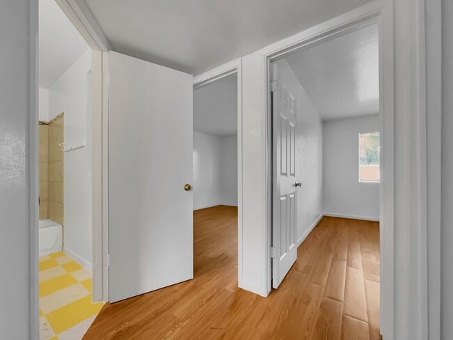 Photo - Central Phoenix 2/1 Ground Floor Super Clean. Unit 2