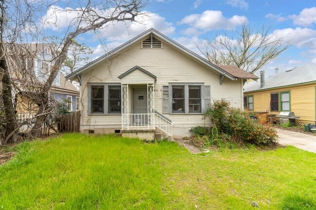 Building Photo - 3411 Cedar St Rental