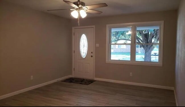 Photo - 120 Powell Dr