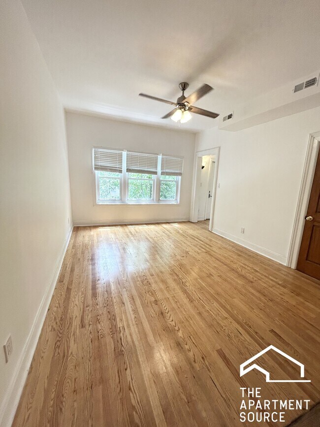 Photo - 2638 W Belden Ave Unidad 2
