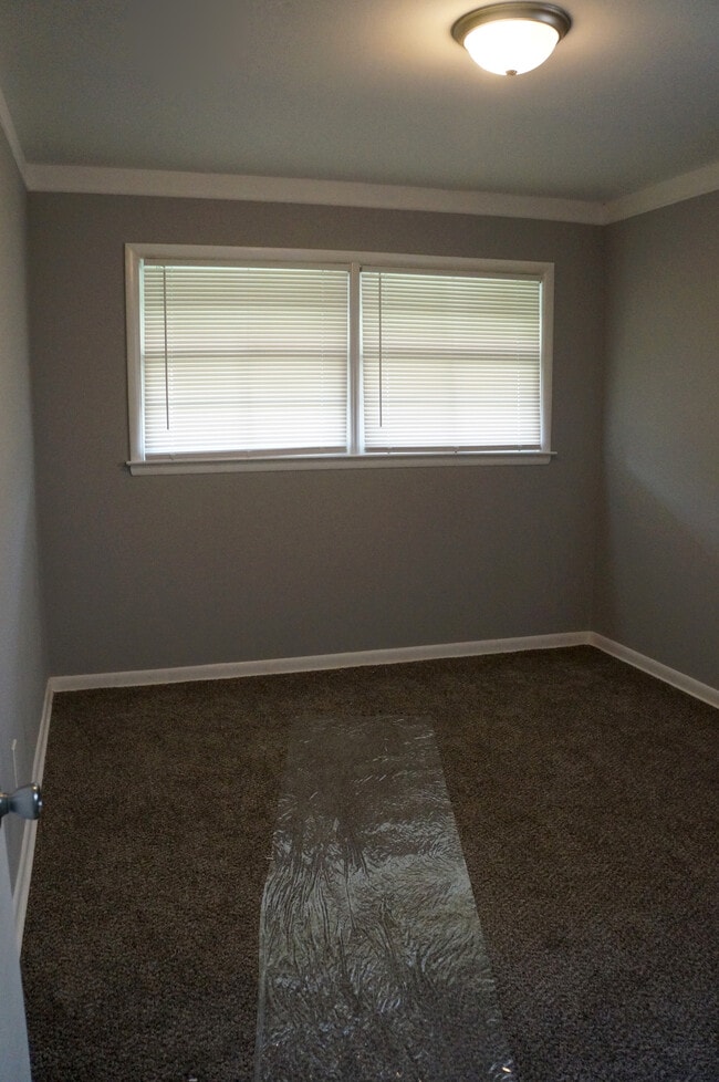 Photo - 8502 Orchard Ave