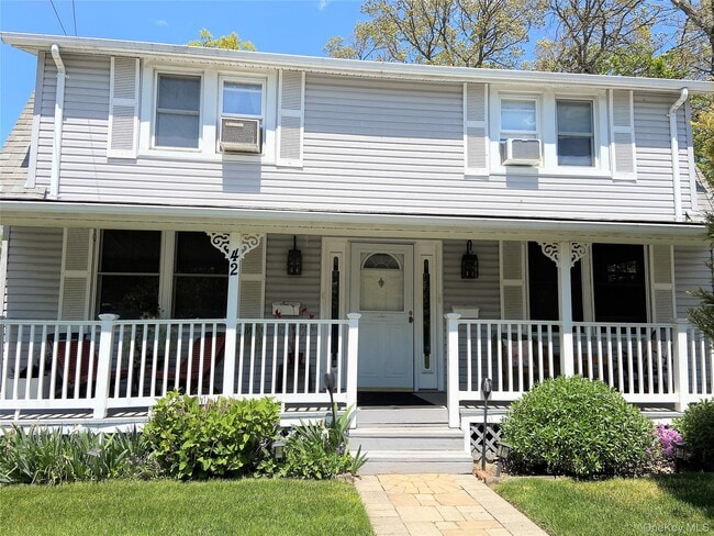 Building Photo - 42 Hamilton Rd Unit Left