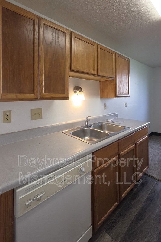 Photo - 2408 3rd Ave N