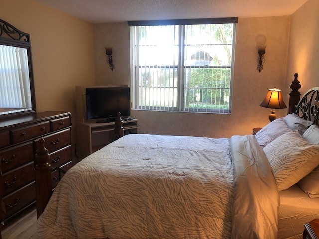Bedroom - 9325 Lagoon Pl Unit #102