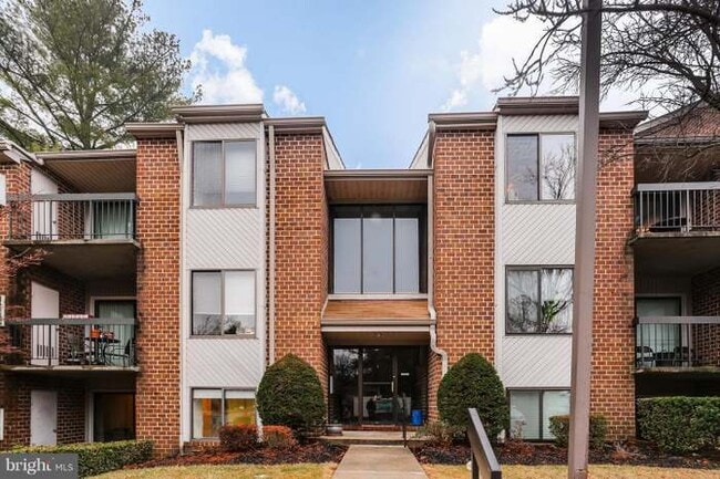 3 story garden apartment style - 1 Mullingar Ct Unit Mays Chapel condo