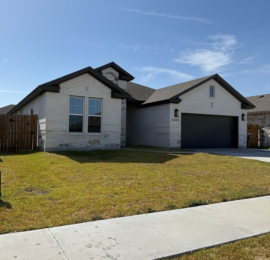 Photo - 2605 Lannister Ln