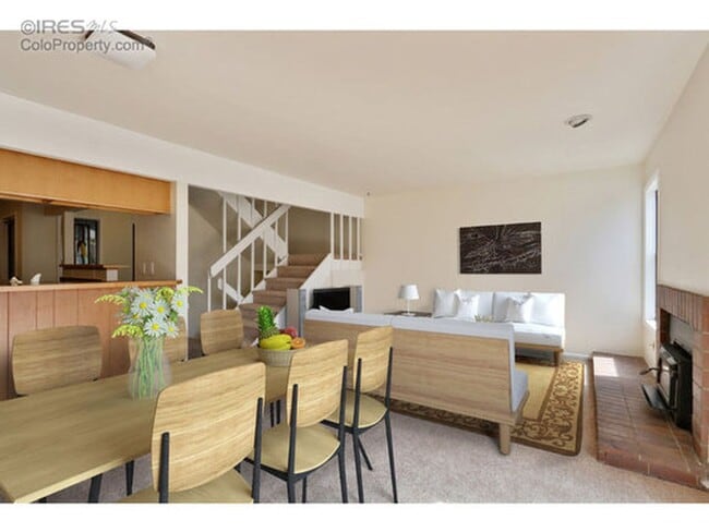 Building Photo - Four bedroom townhouse with easy access to all Boulder has to offer!
