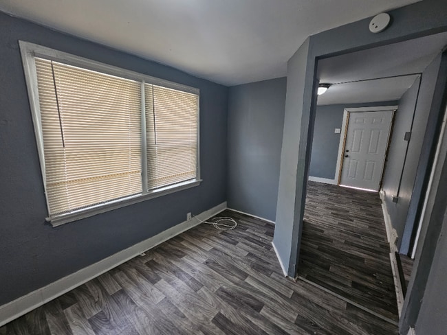 Photo - 803 Marvin Ave