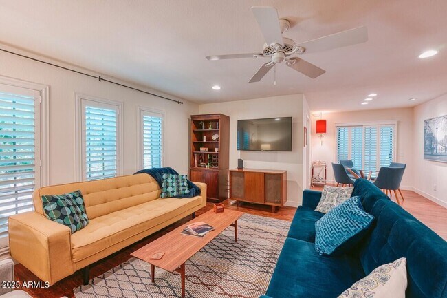 5221 N 24th St Unit 102