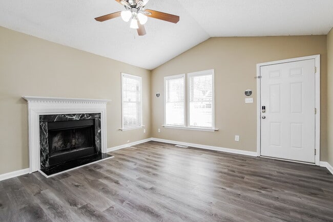 Photo - 2 W Boxley Dr