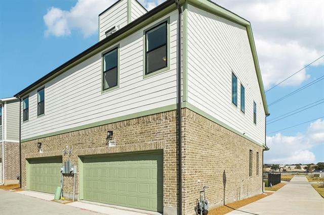 Photo - 1102 Bexar Ln