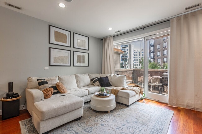 Photo - 614 N Ogden Ave Condo Unit 2