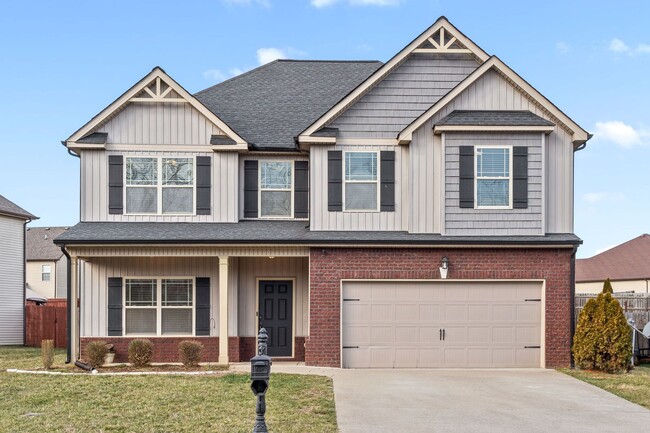 Building Photo - Pet Friendly Five Bedroom!