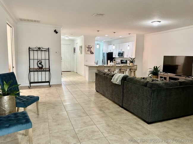 Photo - 6112 NW Cullen Way