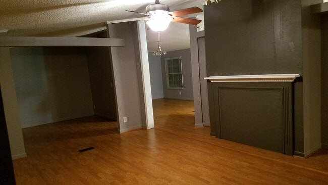 Photo - 3150 Greenwood Dr