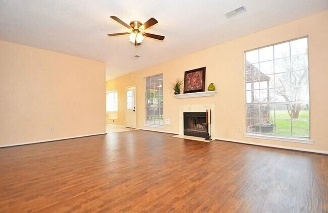 Building Photo - 17911 Western Pass Ln