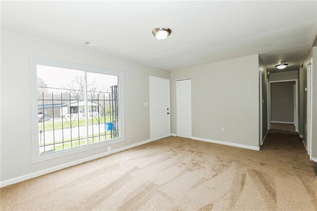 Photo - 1138 Kipling St SE