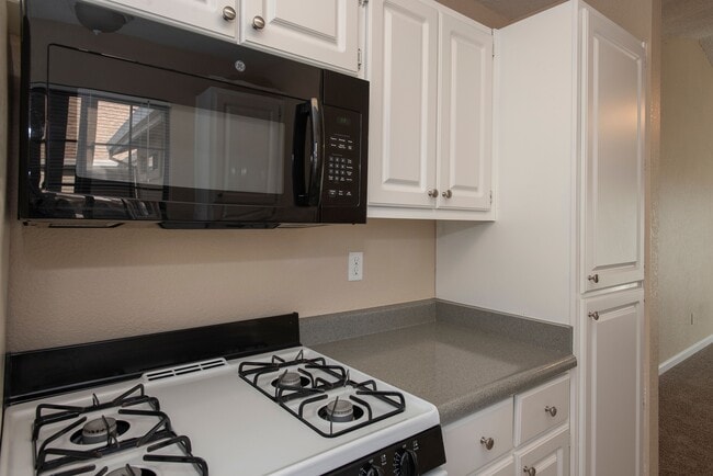 Foothill Terrace Apartments