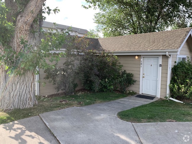 Building Photo - 127 Jules Dr Rental