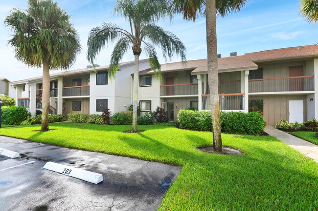 Building Photo - 1600 NE Dixie Hwy Unit 10-203 Rental