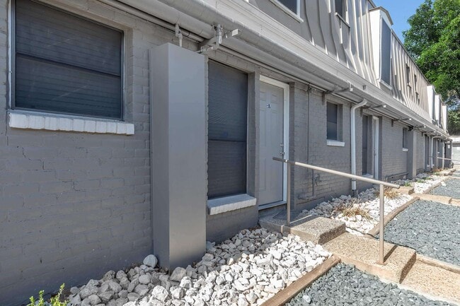 Photo - Morgan Manor Apartments