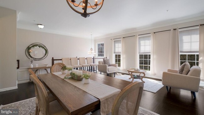 Photo - 303 Hilltop Ct