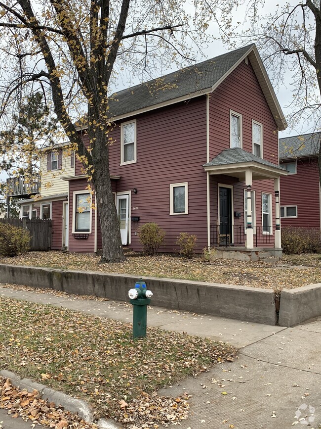 Building Photo - 1403 Farnam St Unit 1403 Farnam st Rental