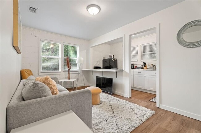 Building Photo - 255 Richardson Rd NW Unit B