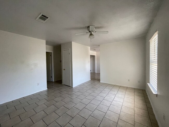 Photo - 1705 Cedarhill Dr Unit D