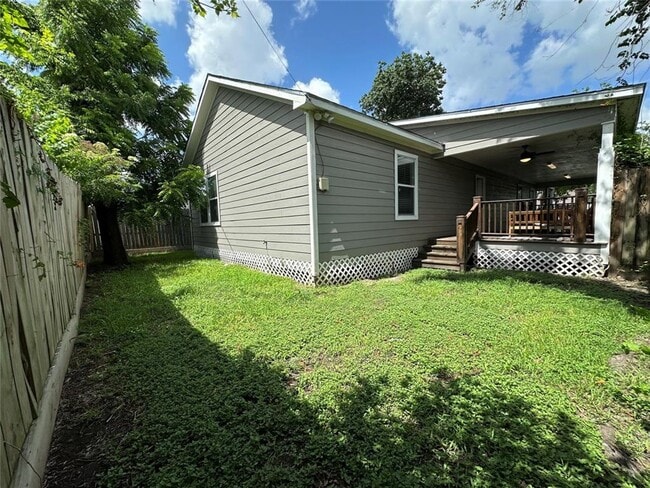 Building Photo - completely renovated 1930 Craftsman bungal... Rental