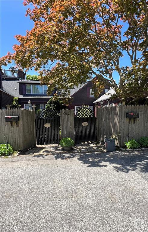 Building Photo - 167 Coggeshall Ave Unit B Rental