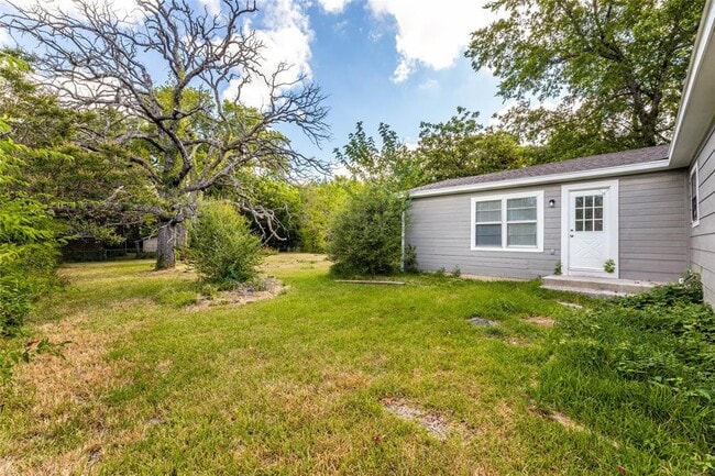 Photo - 2142 W Sherman St