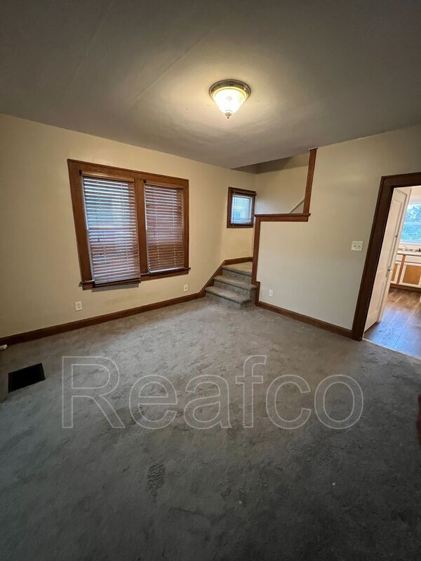 Photo - 277 E Moler St