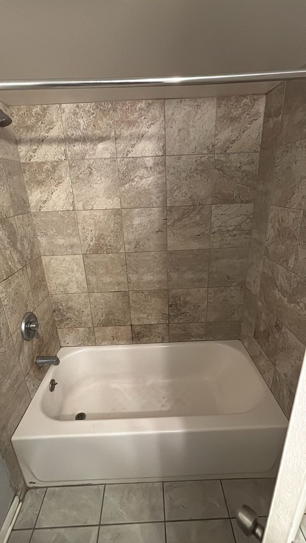 Photo - 7841 S Loomis Blvd Unidad G