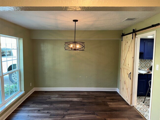 Building Photo - 14663 Perthshire Rd Unit 14663 Rental