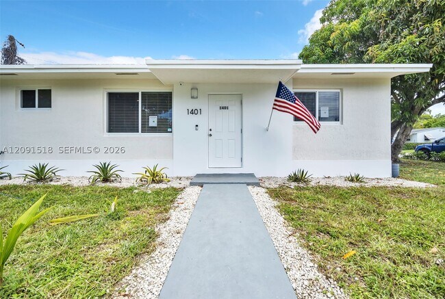 Photo - 1401 NE 152nd St