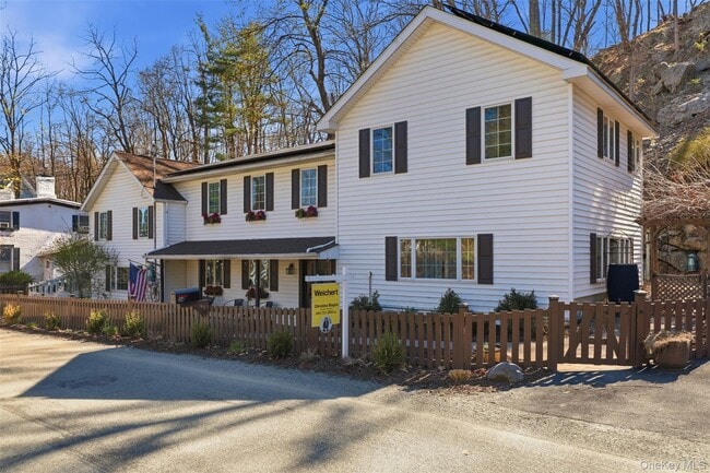 Photo - 24 Mountain Rd