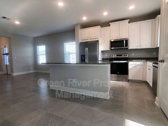 Photo - 13991 Molina Dr