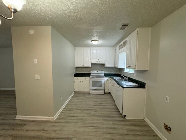 Photo - 1680 High Falls Rd