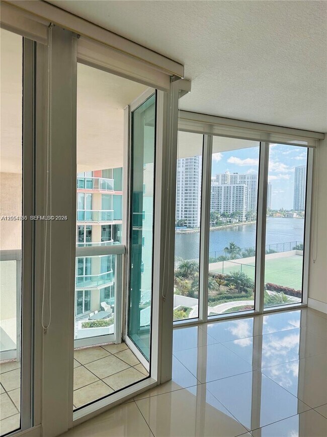Photo - 3370 NE 190th St Unit 706