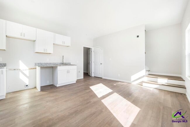 Photo - 1635 2nd St House