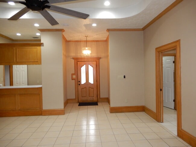 Photo - 512 E Yarrow Ave