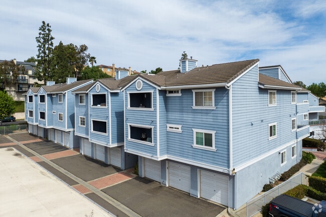 Photo - Lakeview Terrace Condominiums