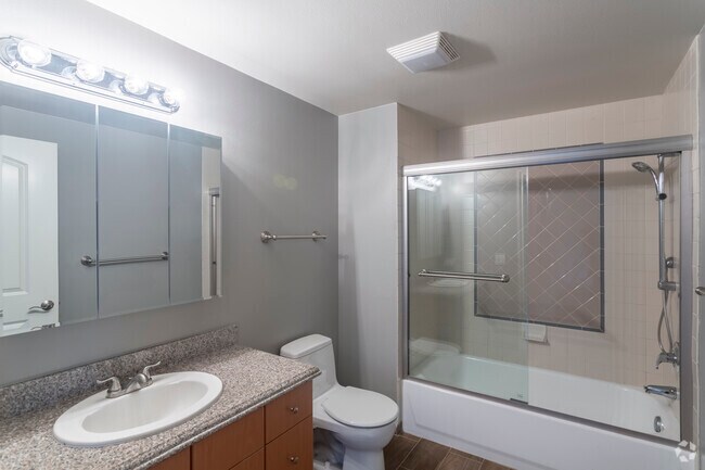2 BR, 2 BA - 1362 SF